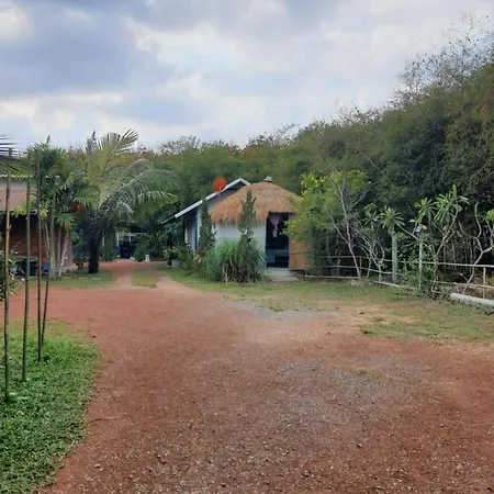 Saengcha Farm Resort Prachantakham Exterior photo